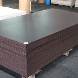 Фанера ламинированная 12x1500x3000 мм Фанера ламинированная 12x1500x3000 мм